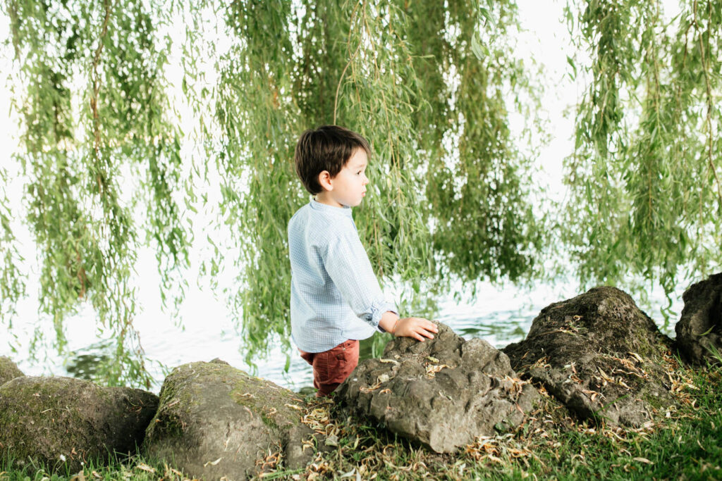 Family photo session by the lake Zug