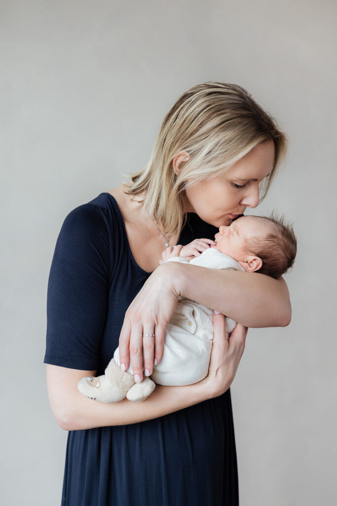 10 tips to make sure your family's studio photo session