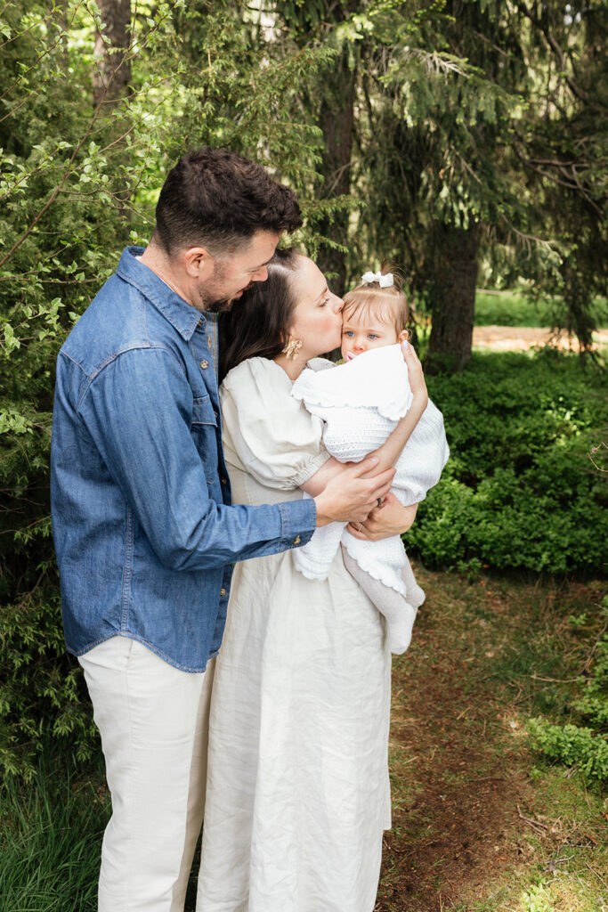 Blowout hair for natural look in Zurich family photos