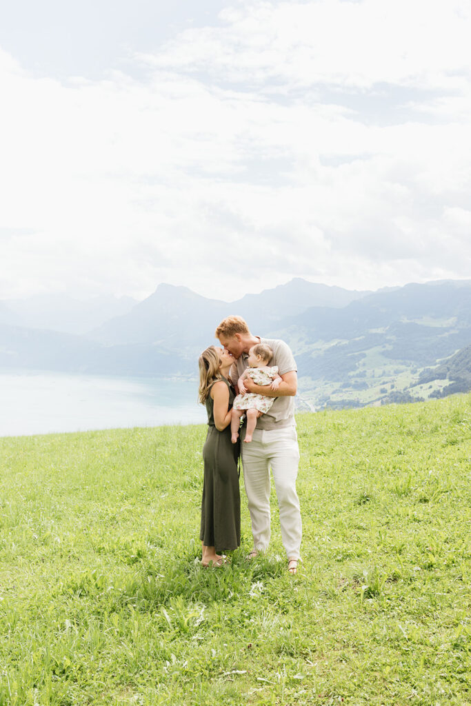family-mountain-photos-switzerland